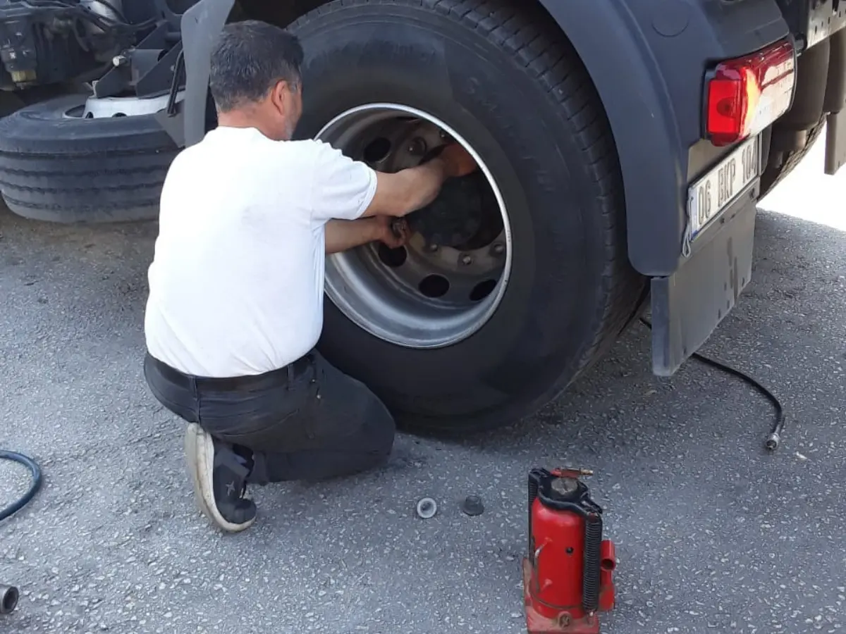 Çandarlı Oto Lastikçi